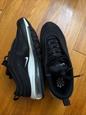 Nike Black/White Air Max 97